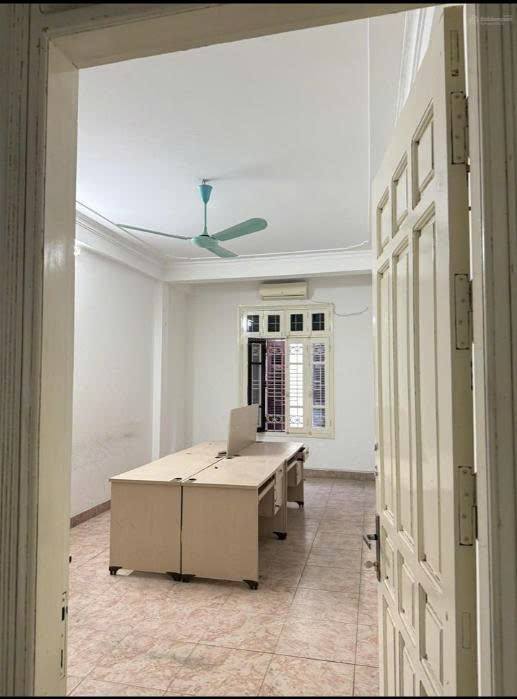 Cho Thuê nhà tại Đầm Trấu, 100m2* 4.5tầng, 10 ngủ, 5 vệ sinh, 35 triệu có t.lượng - Ảnh 4